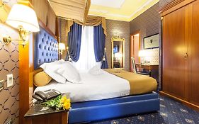 Hotel Manfredi Suite In Rome